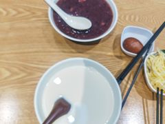 -三好食堂(煎饺·馄饨·肉饼米线·盛世广场店)