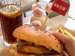 -必胜客(环球店)