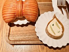 -VERIE BAKEHOUSE