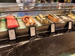 -广州万富希尔顿酒店·感趣自助餐厅·金秋蟹宴生蚝海鲜刺身