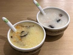 早点皮蛋瘦肉粥-甲乙饼·北京手工肉饼(西直门凯德茂店)