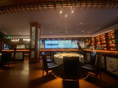 -八府香鸭·啫啫煲(华山路店)