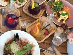 -FLOVIE FLORIST CAFE