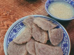 老北京炸灌肠-门框胡同百年卤煮(前门煤市街店)