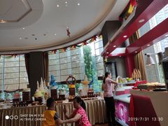 -威珀斯酒店·珀萃美食餐厅 | 海鲜刺身·现烤生蚝·特色烤肉