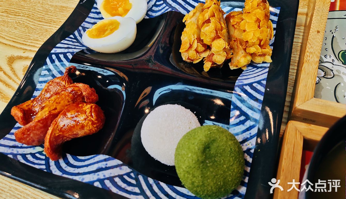 藏在万达金街二楼的平价丼饭小店