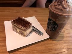 -星巴克(武汉江夏中百广场店)