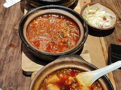 -有红鸡毛店·砂锅菜(抚琴夜市店)
