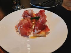-wineapp葡萄酒餐吧(外滩金融中心店)