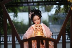 -一揽芳华汉服旗袍体验馆(拙政园店)