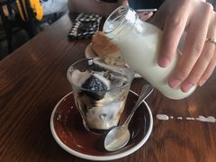 -ROAST coffee & eatery