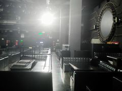 -赛博LIVE SHOW酒吧