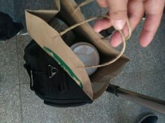 -星巴克(北京西站5号候车室)