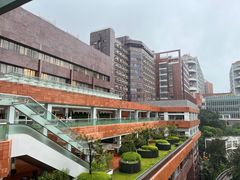 -香港大学