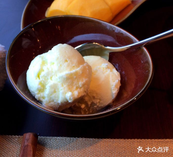 红泰餐厅·泰国菜(厦门瑞颐大酒店)店制椰子冰淇淋图片 - 第1张