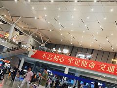 -周黑鸭(地铁虹桥火车站店)