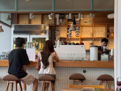 -ROAST coffee & eatery