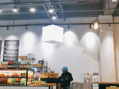 大堂-HELLO 27 意面·沙拉·帕尼尼