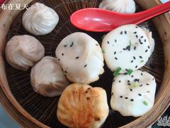 生煎包&nbsp;小笼包-老上海食惠裡小籠包生煎包