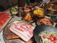 -草家酱蟹炭火烤肉店(珲春南路一店)