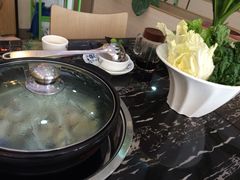 椰子鸡和蔬菜拼盘-润泽园海南椰子鸡·糟粕醋火锅(拱北店)