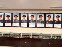 -毛泽东像章珍藏馆