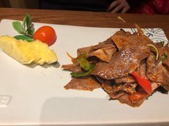 -云海肴·汽锅鸡·云南菜(天山百盛优客店)