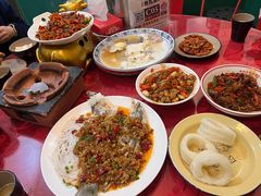 -堂瓦里·33年传统赣菜(第一街区店)