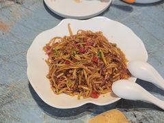 -哈啾嗨·新概念蒙餐(红星新城店)