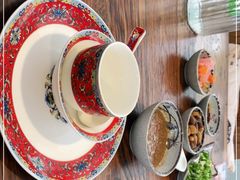 -毛辣果·贵州红酸汤牛肉火锅(西单店)