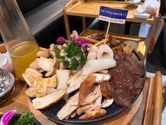 -一朵菌·野生菌探索家火锅(南亚店)