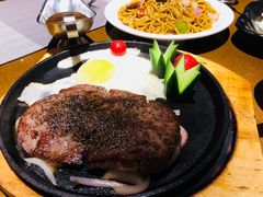 -戈尔登酒店·满堂彩咖啡厅