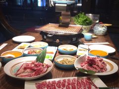 -明洞阿姨·韩式酱蟹烤肉·创意料理(三元桥店)