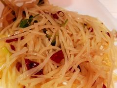 香菜梗炝土豆丝-绿茶餐厅(蓝色港湾店)