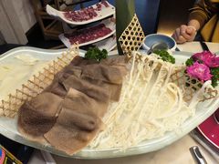 -左庭右院鲜牛肉火锅(浦江欢乐颂店)