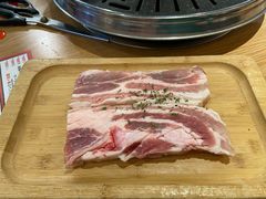 -江南猪肉商会无限续吃(弘大店)