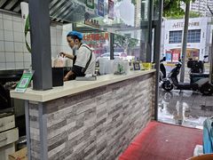 -黄阿姨锅贴大王(万航渡路店)