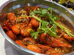 -鲁员外地锅鸡地锅鱼(龙湖江东天街店)