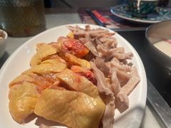 -尚尚仙·酸汤猪手·猪肚鸡火锅(华联万柳购物中心店)