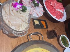 -佬土鹅肠火锅(解放路店)
