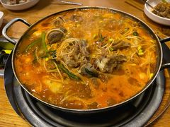土豆排骨火锅-喇喇排骨火锅·传统韩式脊骨汤(望京西园总店)