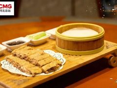 -老码头黑皮肘子锅包肉(赣水路店)