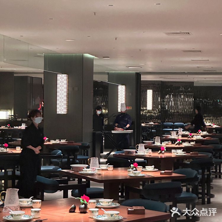 在广州‼️也能吃上地道的北京烤鸭[得意]