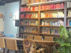 -房角石咖啡与书(吉大南校店)