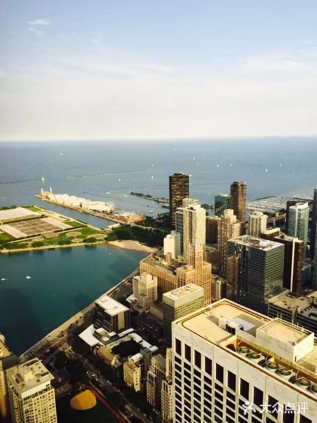 他的85楼是一家餐厅，86楼是酒吧