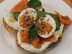 三文鱼牛油果吐司-Egg•Allday Brunch(襄阳北路店)