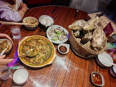 -蚝堡海鲜·威海菜·海肠捞饭·烧烤·亚洲吃蚝公司(幸福门店)