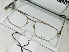 -YI OPTICAL 奕镜·蔡司战略合作店(长宁来福士店)