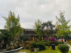 景观位-九尺赵老四鲜鹅肠火锅
