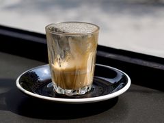 澳白-black rainbow coffee